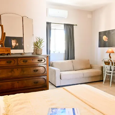 Apartman A Cosy Nest Overlooking The Sea - Happy Birżebbuġa