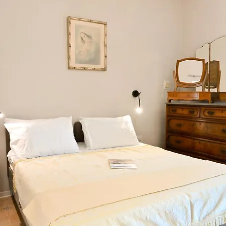 A Cosy Nest Overlooking The Sea - Happy Daire *