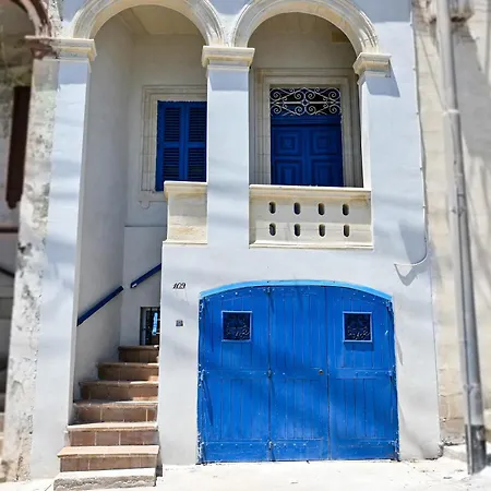 A Cosy Nest Overlooking The Sea - Happy * Birżebbuġa