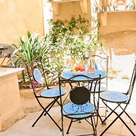 A Cosy Nest Overlooking The Sea - Happy Daire Birżebbuġa